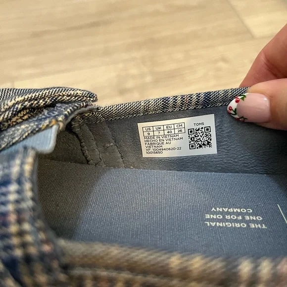 TOMS Women's Checkered Bow Flats - Blue and White - Picture 2 of 5